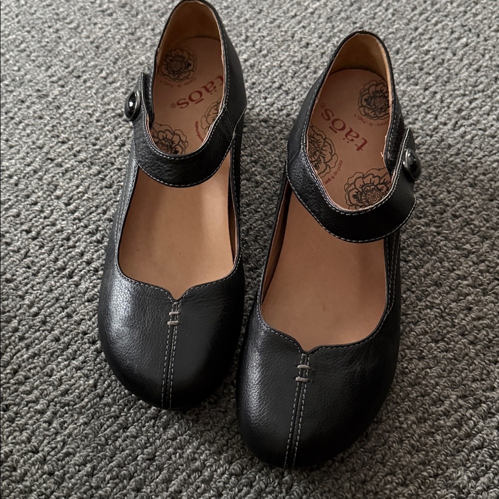 Taos Samba 2 Leather Mary Jane Dress Pump Shoes 8
